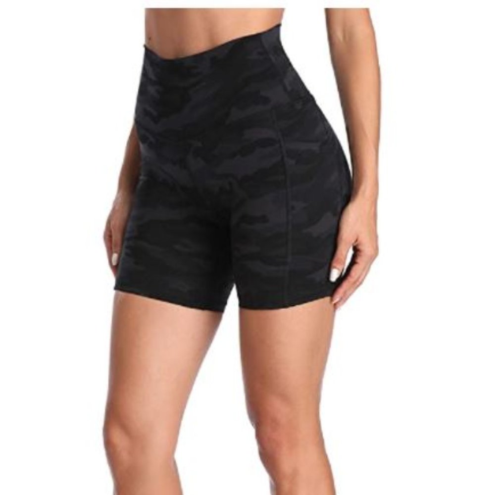 Colorfulkoala Camo Biker Shorts Size X-Small